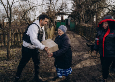 Verteilung von Hilfsgütern in der Ukraine