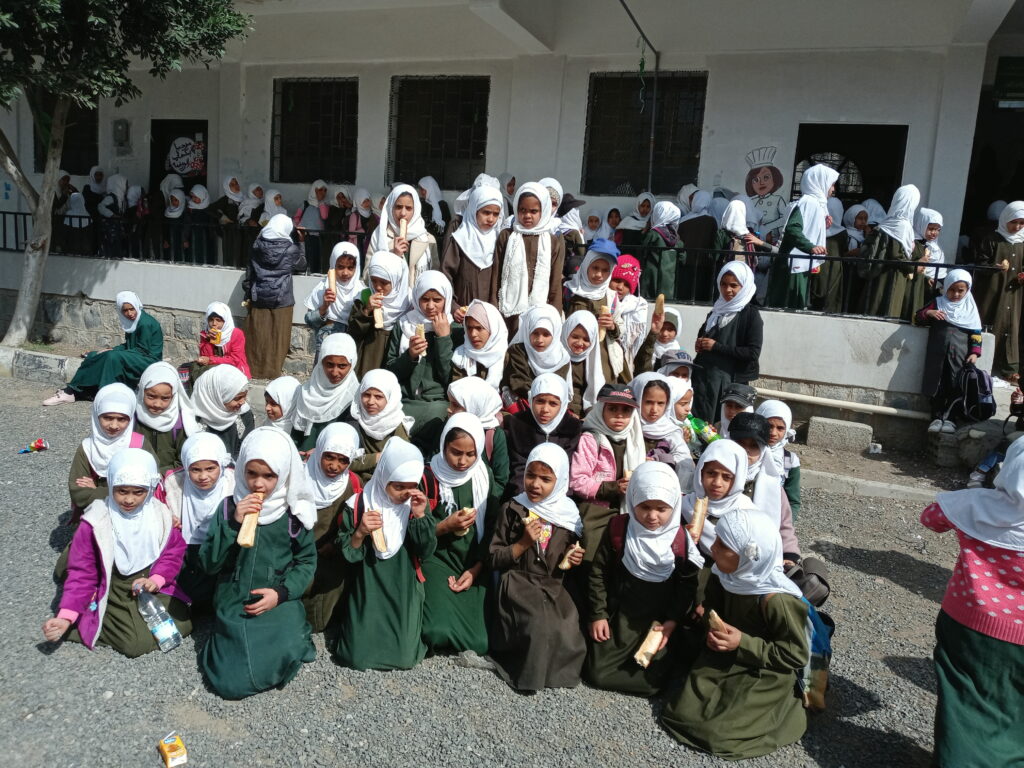 Eine Gruppe Schulmädchen aus dem Jemen.
