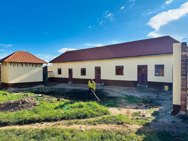 Die Tibu Junior School von außen
