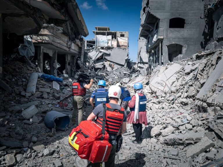 Medizinisch Helfer:innen in Gaza.
